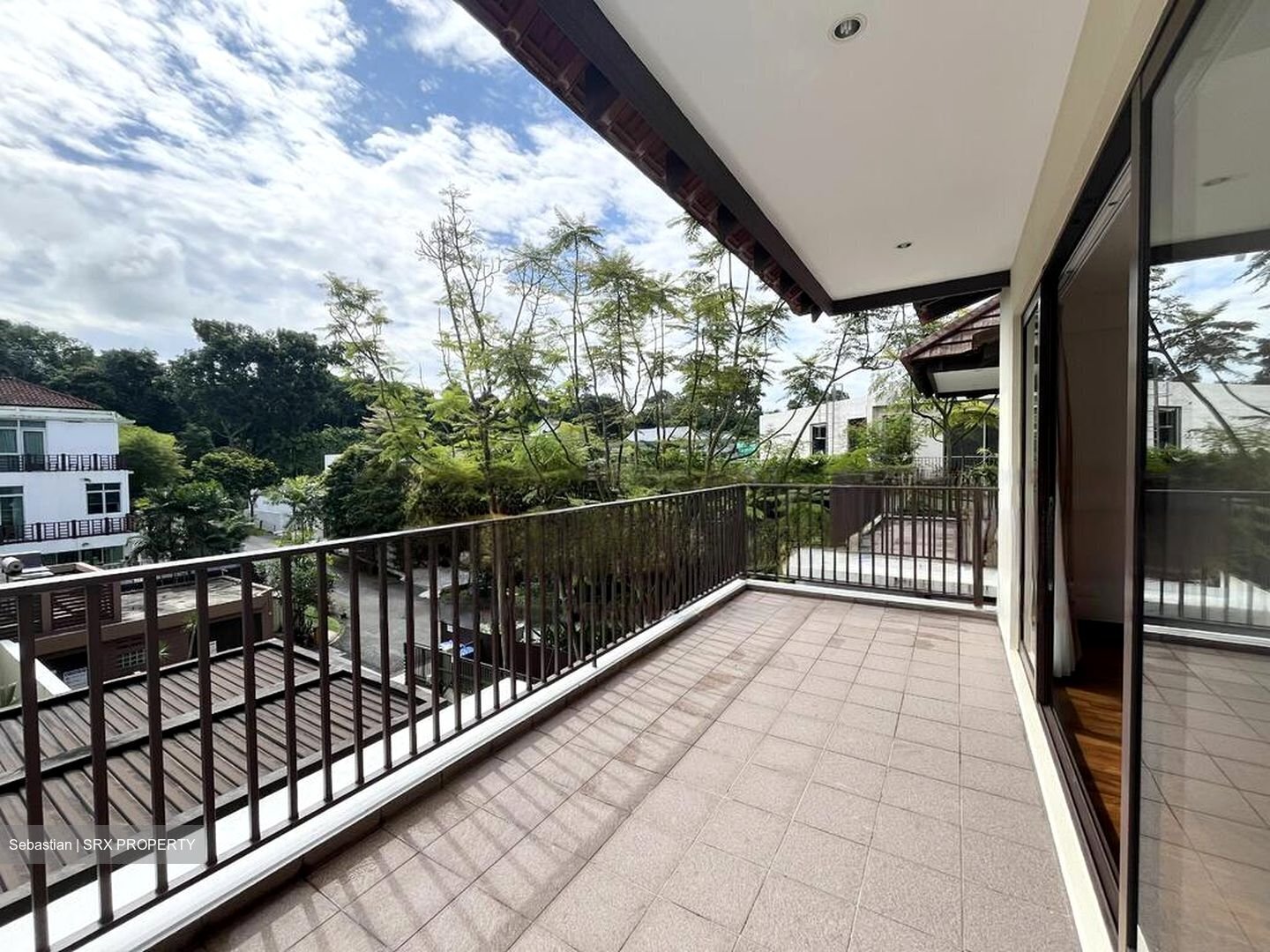 Lornie Road (D11), Terrace #457598481